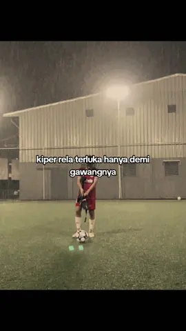 😇😇#sepakbola #kiperterbaik #lewatberanda #fypシ゚viral #quotes #goalskeepers #xybca #kiper 