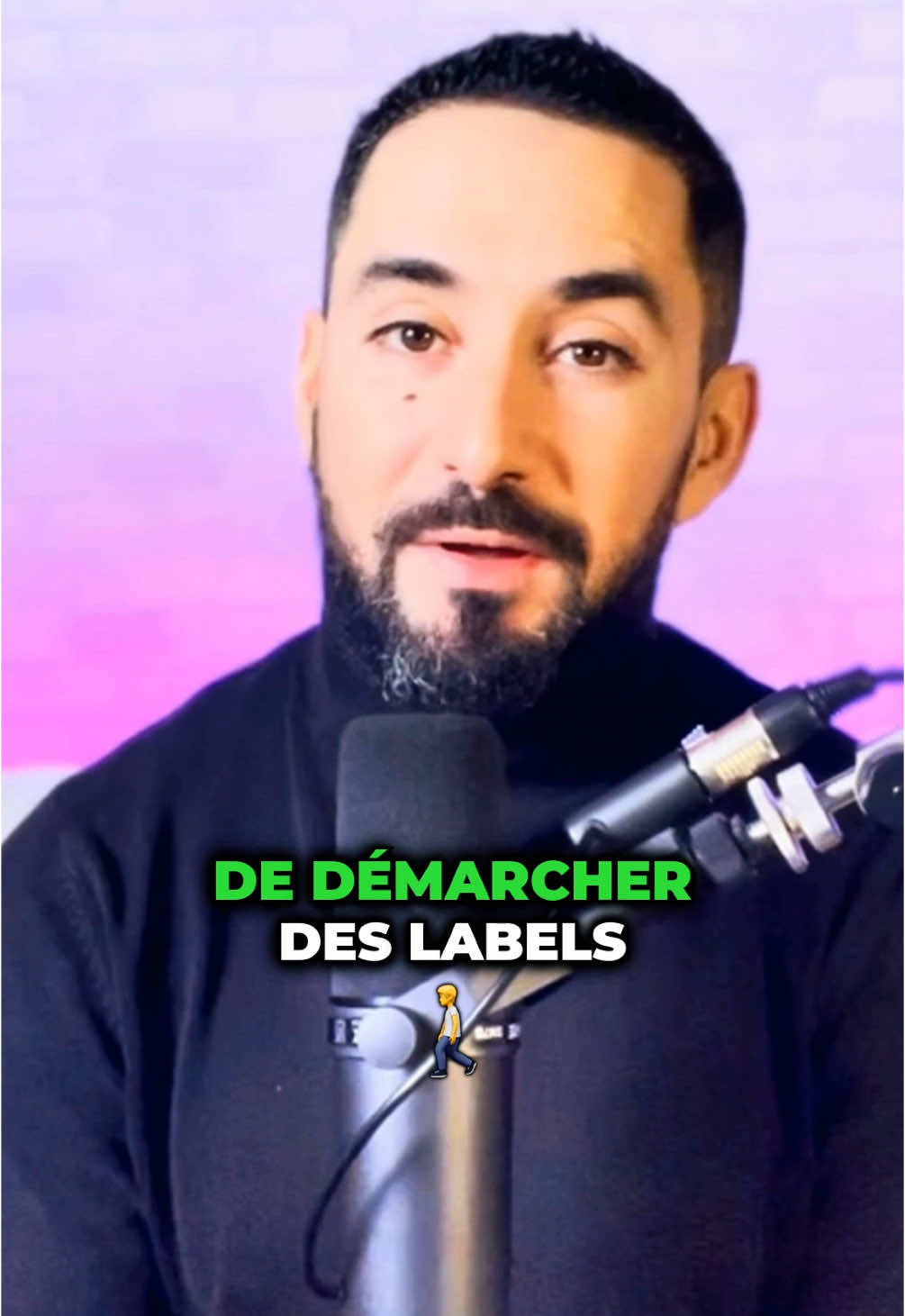 Démarcher un producteur ou un label est une perte de temps je vous le garantit ! Et pire, un artiste peut perdre confiance au point d'abandonner tellement c'est infructueux. Y'a mieux à faire : - travailler dans ton coin - développer ta fan base - être force de proposition - les attirer à toi par ton développement de visibilité constant Regarde la vidéo tu vas comprendre. #strategiepromo #producteurasucces #musicbusinesstips #muzisecur