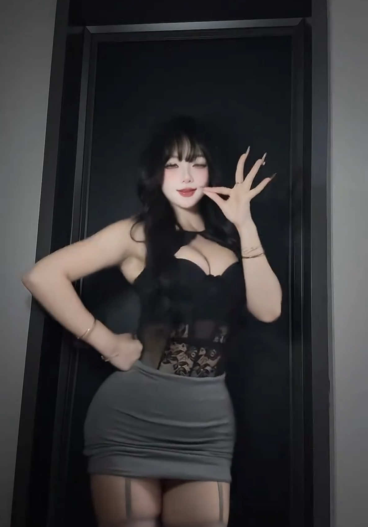 おやすみ、ベイビー、夢の中で会おう😴🌙#dancetrend #silkstokings @TikTok @TikTok Philippines @tiktok creators 