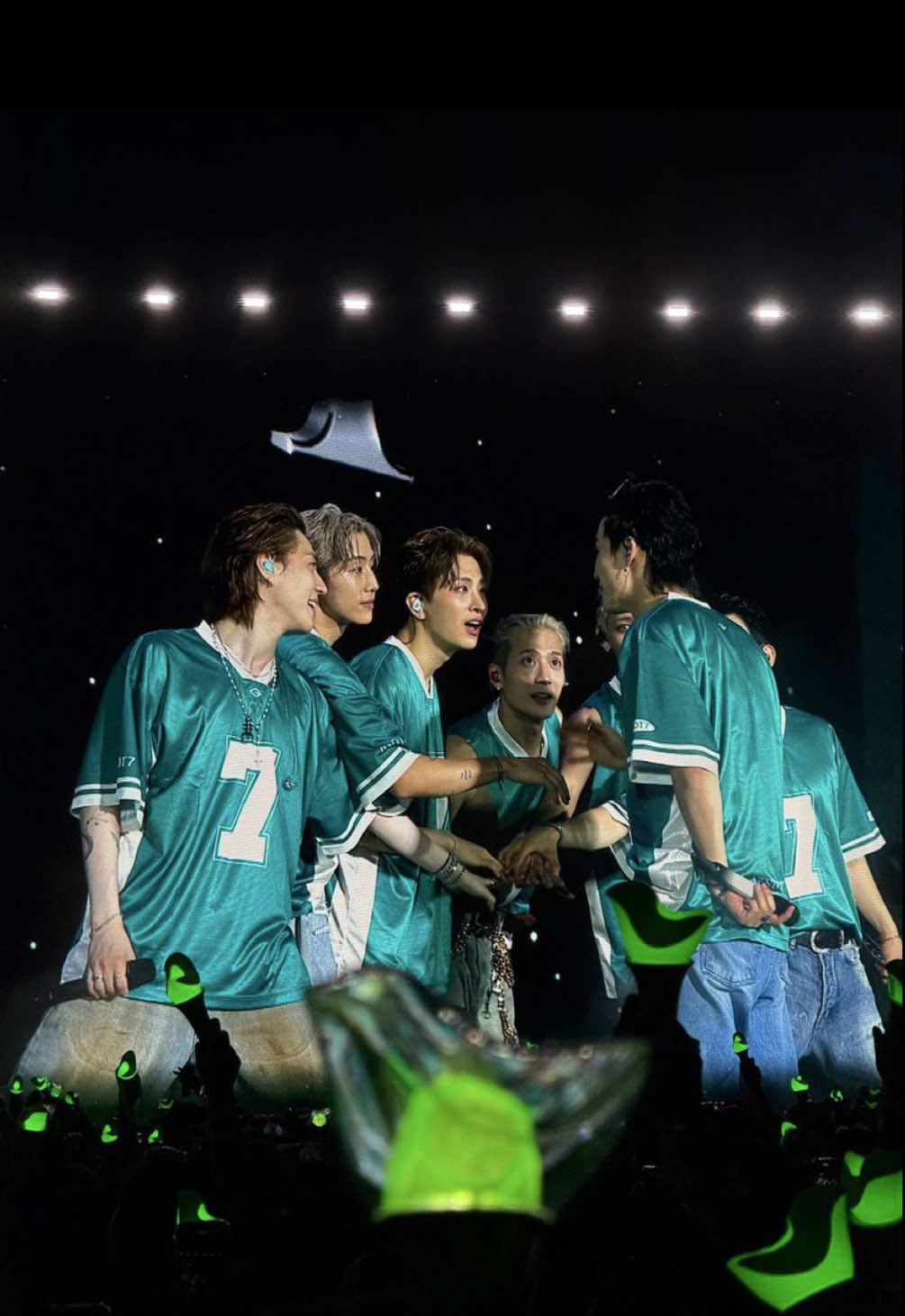 Happy Birthdayy Ahgase <3 @GOT7 OFFICIAL ♡ . . . #IGOT7FlyingWithGOT7Forever #갓세븐 #ahgase #igot7 #got7forever #got7edit #got7reel #jayb #jaebeom #jb #marktuan #mark #Jackson #jacksonwang #jinyoung_0922jy #jinyoung #parkjinyoung #youngjae #choiyoungjae #bambam #Yugyeom #kimyugyeom #kpop #fyp #kpopedit #kpopreel #kpopfyp #explore #explorepage #foryou #kpopfypシ   @뱀뱀 BamBam @JAY B @Jackson Wang 王嘉爾 잭슨 @Mark Tuan @영재 YOUNGJAE 