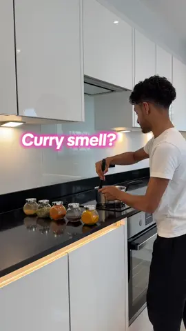 How to get rid of curry smell 🩷 #CleanTok #cleaningtips #cleaningmotivation #curry 