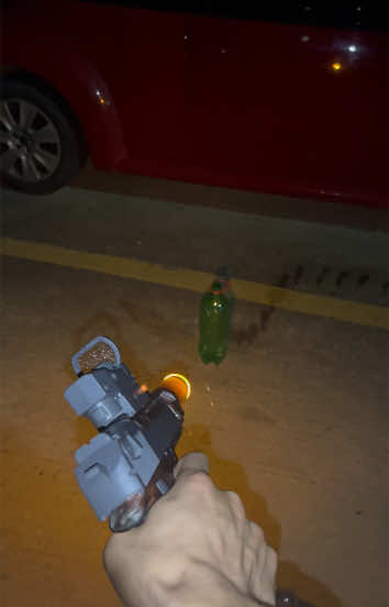 Electric water gun #watergun #watergunfight #waterblaster #TikTokShop #uktiktok #fypツ 