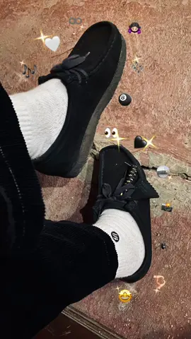 🖤🪩🎶🙆🏻‍♀️ #clarks 