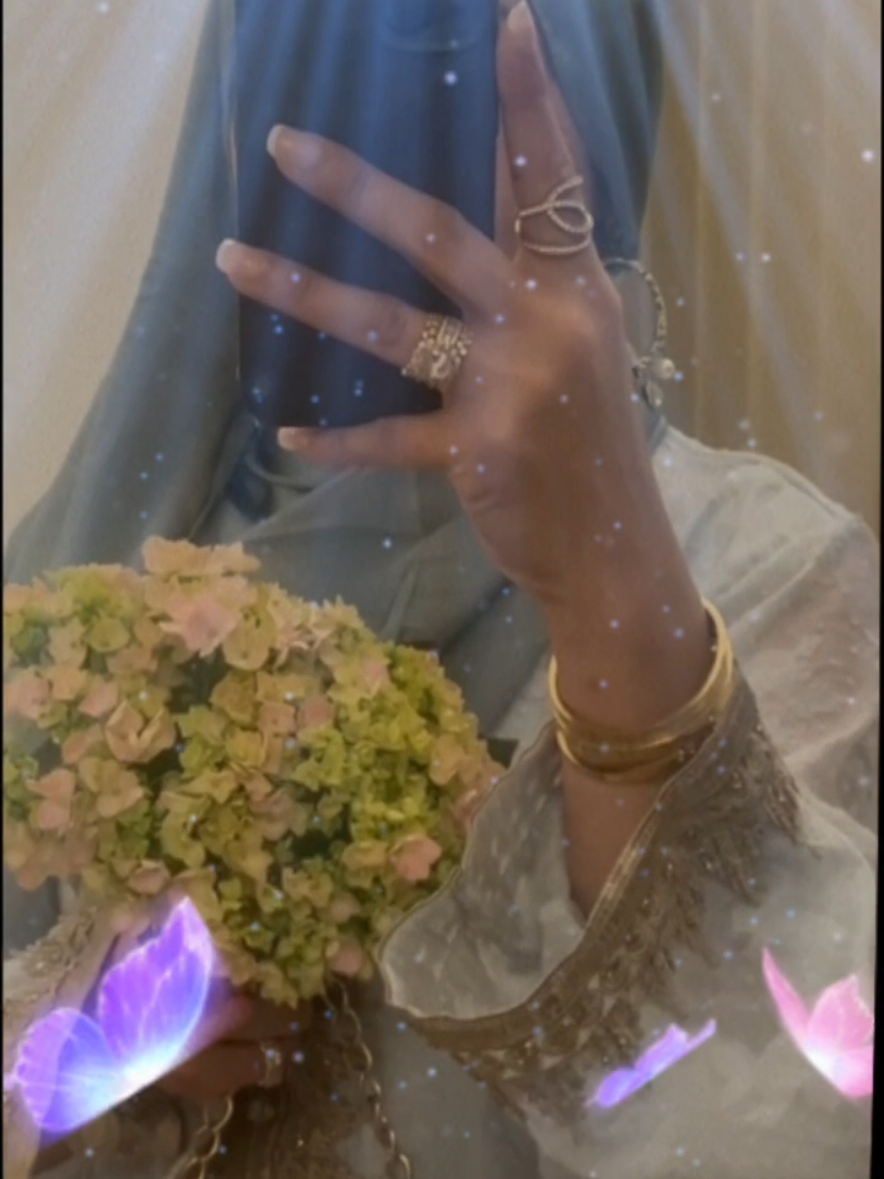 🦋🌸🦋#Mera Sanam Sabse Pyara Hai ❤️🤌#bollywoodsong #hindisong #status #statusvideo #tik_tok #for_you #lovesong #whatsappstatus #newtrend #support #trendingvideos #trendingvideoviral #viralvideos #viralvideotiktok #fypg #fyppp #foryourepage #uktiktok #lov #lovelife #lover #loveyou #england #🦋🌸🦋 