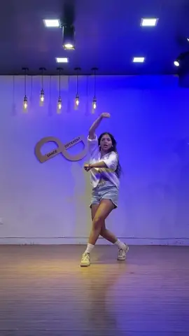 Beautiful Dance #dance #punjabisong #officialdancer786 #creativityprogrambeta #usacontent #usaaccount #usa #punjabidance #bellydance #indiandance #danceonsong #coverdance #dancesteps #easydance #dancetutorial 