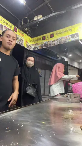 Mampir ditempat burger andalankah yg ada di BTP@cheff daeng burger #stecu #btp #burgerviral 