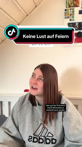Insta: steffi_h21 | Wollen wir vielleicht doch zuhause bleiben? 🛋️  #fyp #feiern #zuhause #absagen #ausrede #partying #stayin #bbyhbich #babyhübich #babyhuebich  🎶 Monkey Spinning Monkeys - Kevin MacLeod