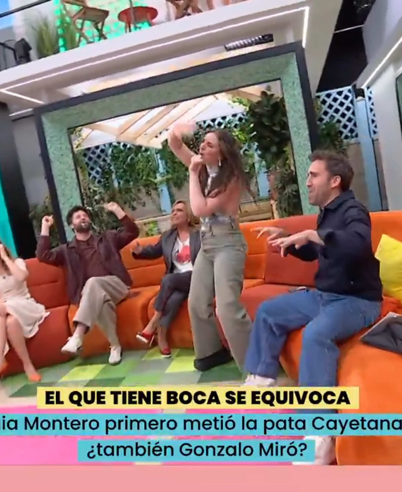 BRAVA INÉS HERNAND. TALENTO 😍 #LaFamiliaDeLaTele #LaFamilia9M  #MaríaPatiño #BelénEsteban #InésHernand #RTVE #Parati #Quever #Viral 