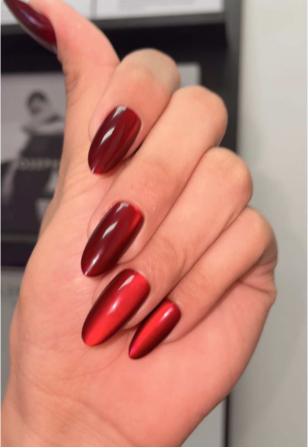 Bold, chic, and effortless red wine press-on nails? Check this out!!❤️🔥 @oooinkk  #nails #redwinenails #almondnails #pressonnails #prettynails #elegantnails #nails #fyp 