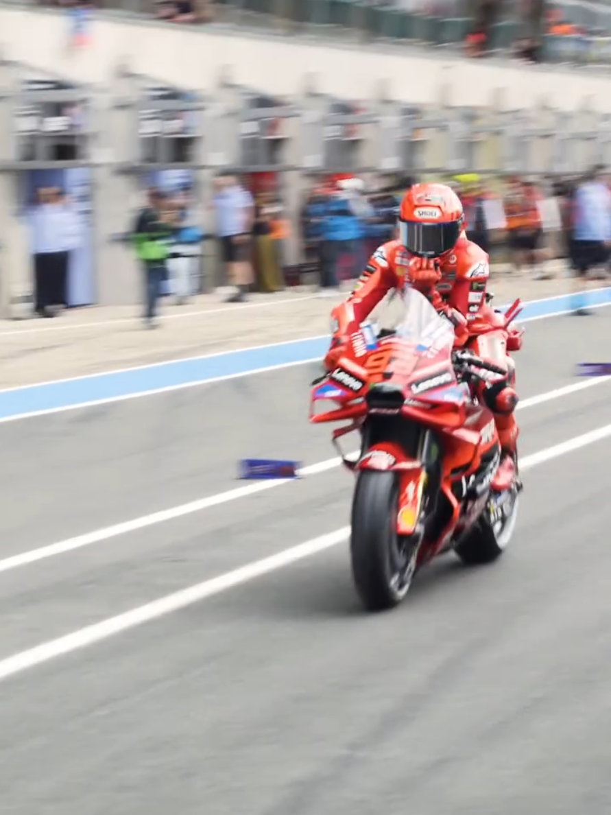 See u on Saturday 👋✊ #motogp #motogp2025 #marcmarquez #MM93 #weare93 #babyalien #goat🐐 #theking #ducaticorse #ducati #marquez #93 #frenchgp #lemans #fyp #foryou #xyzbca #fypシ #Motorsport #racing #fanpage #tiktokpelitfyp #ducatifamily #racingteam #motogpindonesia #marcmarquez93 #sportsontiktok #marcmarquezfan #todorojo🔴 #raceweek 