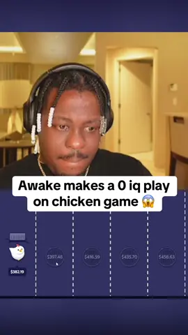 Awake makes a 0 iq play on chicken game 😱 #crossyroad #rydurz #money #rich #togi #stevewilldoit