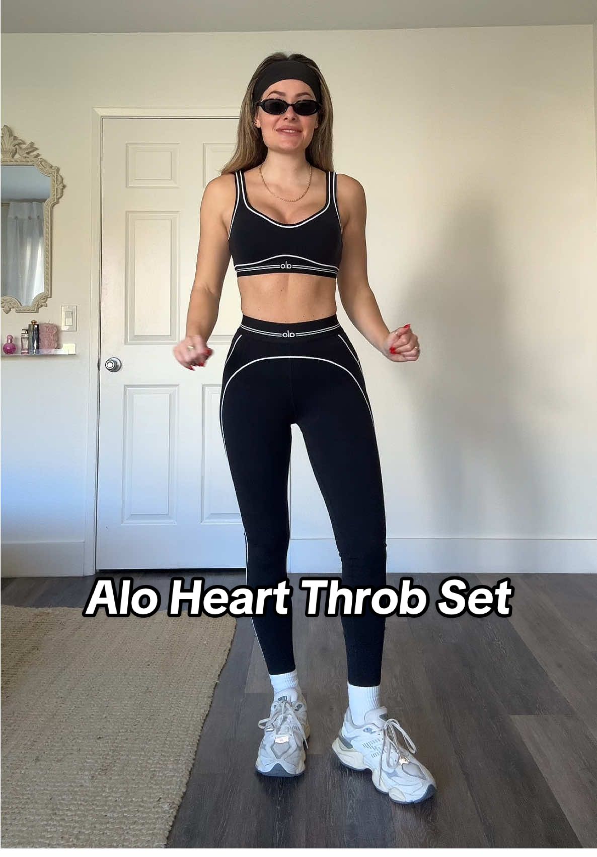 @Alo Yoga I can’t get enough #aloset #aloheartthrob #aloheartthrobset 