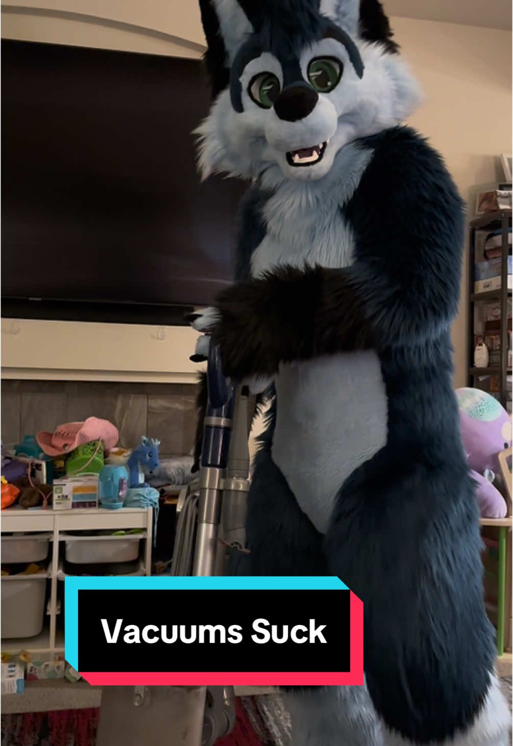 I can't help it, puns crack me up #fursuitfriday 