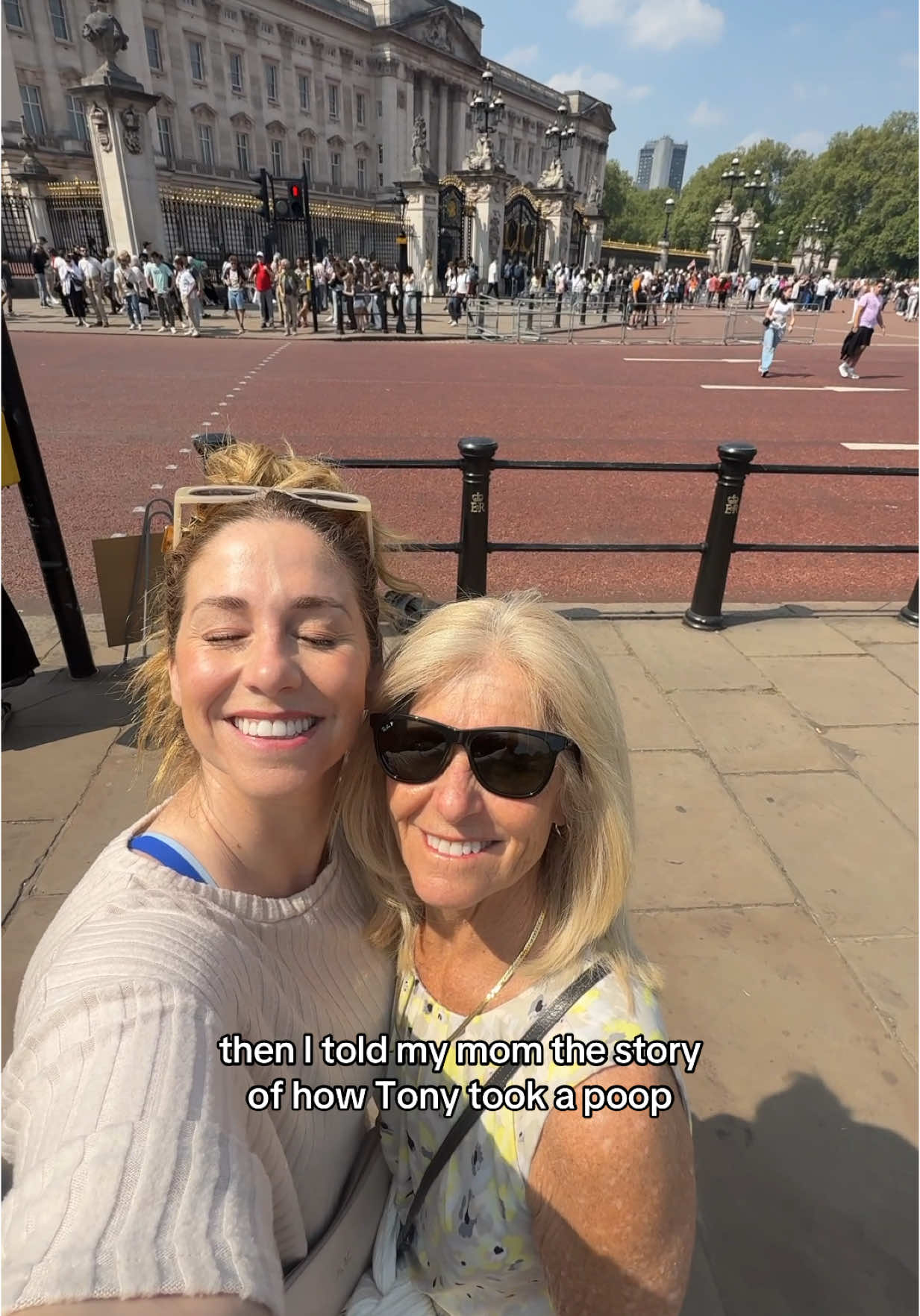 Day 119 of Getting My 💩 Together  #americanintheuk #ukvsusa #motherdaughter #london #american in