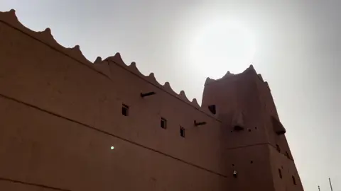 دوانية العشاش ✨🤎🤎 #وادي_الدواسر #اكسبلور #اكسبلورexplore #الخماسين_وادي_الدواسر #كافيهات #الرياض #السعودية #fyp #الدواسر #تراث #تراثنا_فخرنا #جيل_الطيبين #قديمك_نديمك #الشعب_الصيني_ماله_حل😂😂 