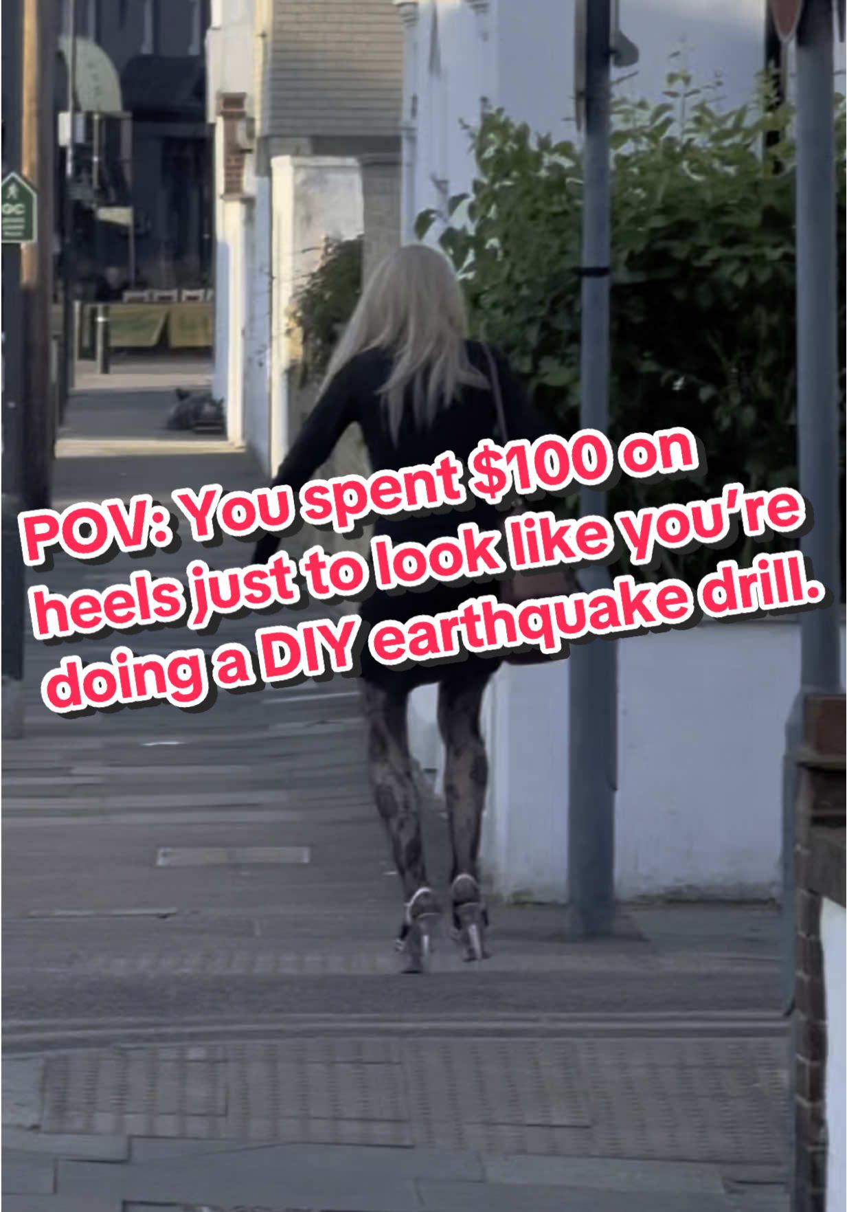 #funnyviral #highheels #realityvsexpectations #heelsgonewrong #fashionfails #fyp #comedyvideo #heelschallenge #funnytiktok 