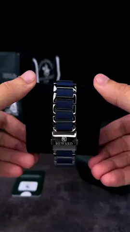 Elegance in Every Second ⌚💙  Introducing the Rewards Silver Watch with Blue Dial – where classic silver meets bold blue. 🔥  Perfect for those who appreciate timeless elegance and premium craftsmanship.  Now available at mahalti.com – Delivering across the GCC. 🚚✨ #MensStyle #LuxuryWatch #SilverWatch #BlueDial #UAEfashion #Mahalti #GCCShopping #WatchLovers #RewardsWatch #LuxuryStyle#luxury #uae #dubai #sharjah #abudhabi #saudiarabia🇸🇦 #oman