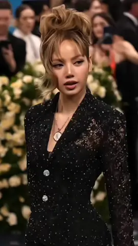 #LISA MET GALA FANCAM If you use, give credits please!!! #lxnas_world #fyp #kpopfyp #xyzabc #dontletthisflop #unflopme #blowthisupforme #lisa #blackpink #metgala  #fancamaccount 