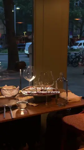 a cozy evening ✨ — #viennalife #viennarestaurants #viennadate #date #viennafood #viennaasianfood #fyp 