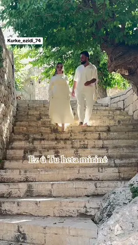 Kurke Ezidi: 🙋🏻                                                        #folgt @_kurke_ezidi_74 #kurke_ezidi_74 #lalishanûranî                                                                    #لالشا_نوراني #شاریا #خانکی #ئسیان #ختاری #بيباني #بعدري #شيخان#ezidxan #باشيك_و_بعزان #خوشابا #عراق #دیرابونی🦚🤍🦚🤍🦚🤍🤍🦚🤍