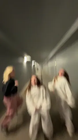 Flash warning⚠️⚠️DC:me w@agax⭐️ @julia #fyp #dc #fypシ #foryou #dance #trend #dancechallenge #viral #dancer #dancetrend #trending 