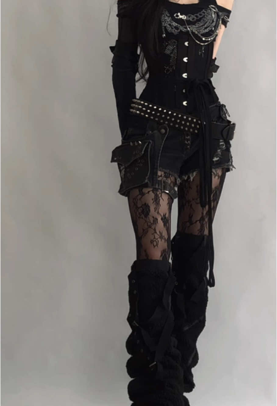 messy hair & monochrome outfit @Fantasmagoria #OOTD #emo 