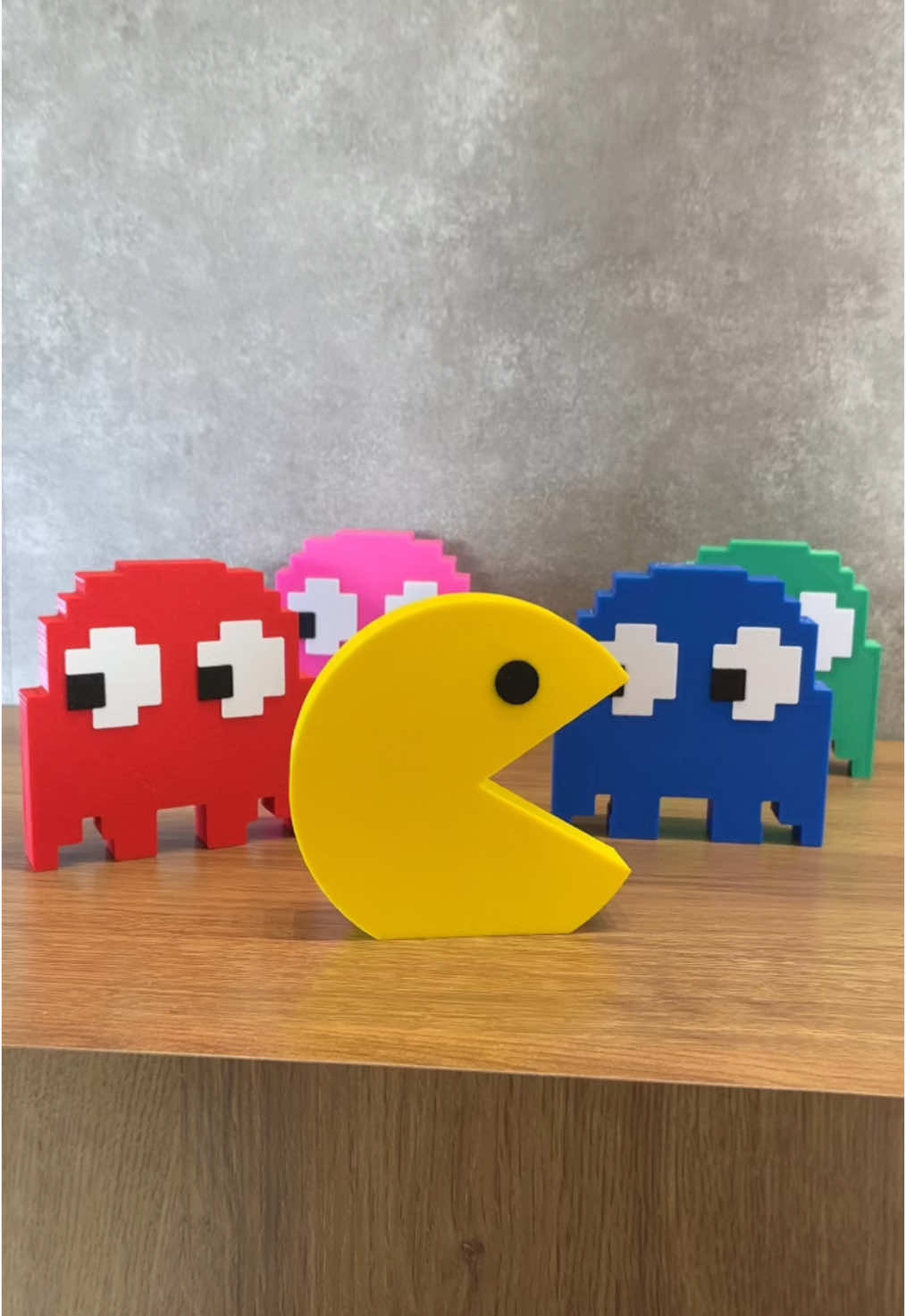 Deixe sua área mais nostálgica com o nosso kit pac-man. #pacman #geek #decoracao #decoracaogeek #game #gamers 