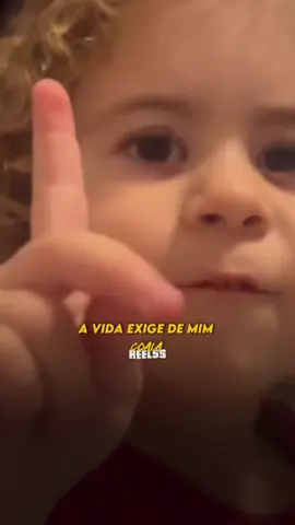 A vida insiste em testar a minha paciência, e às vezes eu sinto que não tenho mais nada pra oferecer. É como se tudo ao redor exigisse calma, equilíbrio… justo nos dias em que estou por um fio. Mas sigo. Um passo de cada vez, respirando fundo, tentando não desistir de mim. Porque, no fim, quem vai me resgatar sou eu. E você? O que faz quando sente que está no limite da sua paciência? #reflexaodevida 