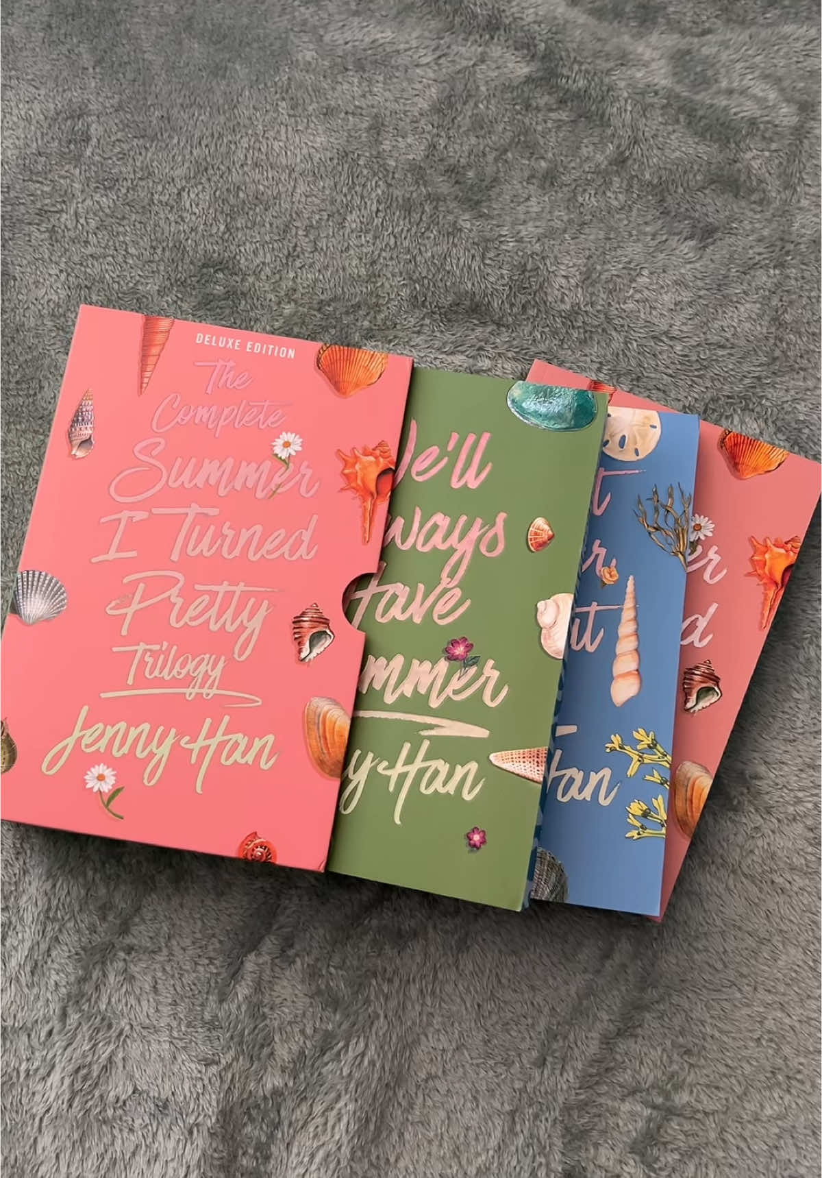 so gorgggg and I will be rereading them before s3 🤍 #tsitp #thesummeriturnedpretty #BookTok #books #bookset #jennyhan #belly #conrad #jeremiah #Summer #tsitpseason3 