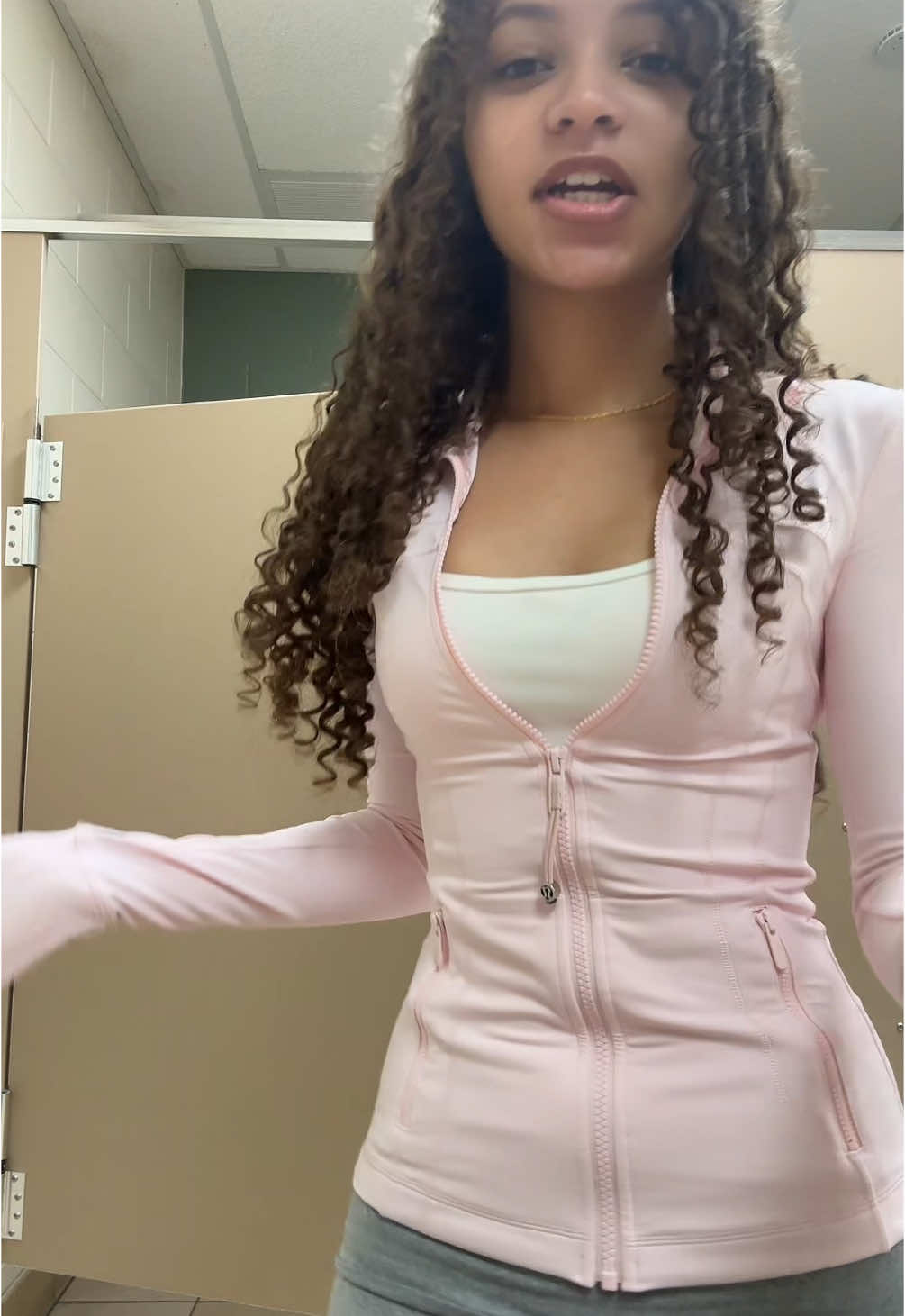 STRAWBERRY MILKSHAKE LULU FINALLYYY im so thankful 🥲#creatorsearchinsights #trending #foryou #viral #lululemon #lululemonstrawberrymilkshake #lululemondefinejacket 