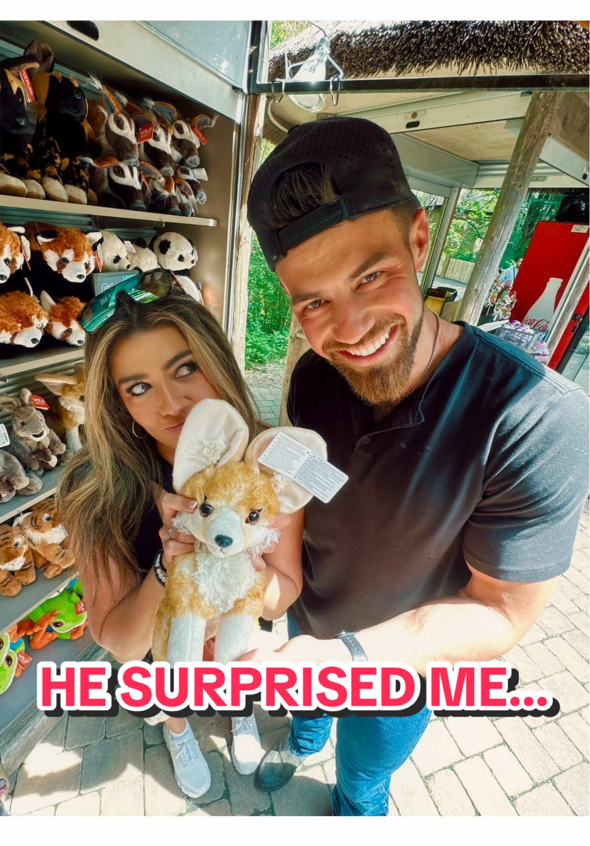 Took a trip to the zoo, my Galaxy S25 Ultra came too.🫣 🦒 📲 Thank you @Cam for this memorable adventure!🎞 (Mother's Day is on the way... get her the #GalaxyS25 Ultra today 😉) #fyp #photography#surprise #videoedit #SamsungPartner #TeamGalaxy #GalaxyAI #explorepage #karaxlewis #photographer 