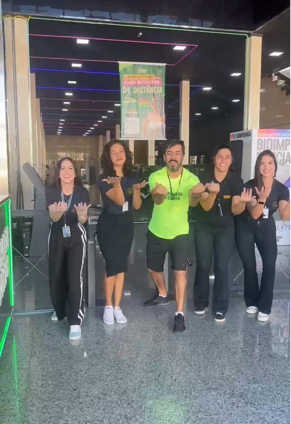 MEGA FEIRÃO DE MAIO CHEGOU! 🚨  🟢 A Academia Engenharia do Corpo está com uma super oferta: entrada por apenas R$39,90 no primeiro mês! E tem mais: os PLANOS FAMÍLIA estão de volta, mas só por TEMPO LIMITADO! 🟢 Corre garantir o seu e treine com quem você ama! 🏃‍♀️🏃‍♂️ #EngenhariaDoCorpo #MegaFeirão #PromoçãoMaio #PlanoFamília #Fitness