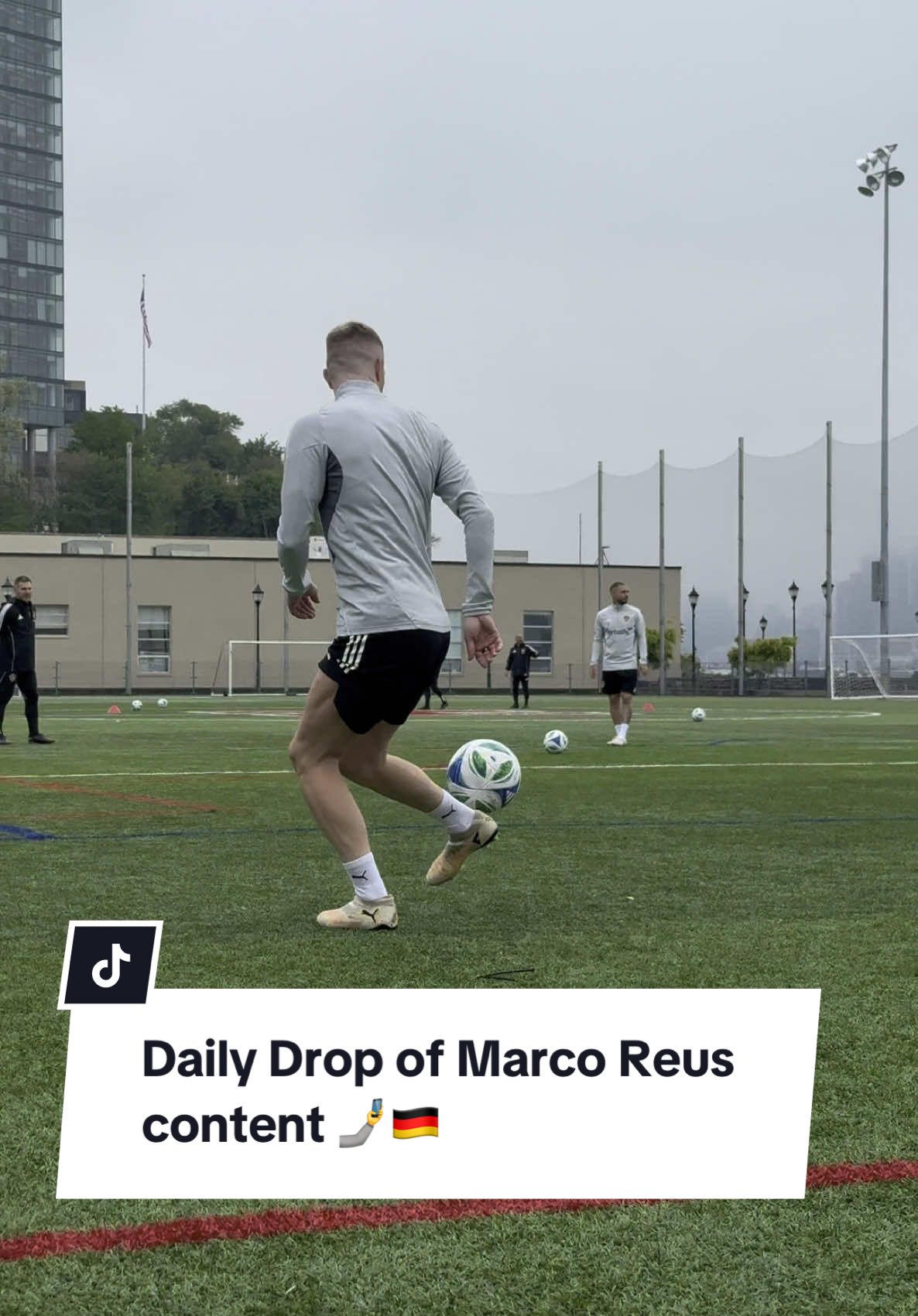 🤨🤨🤨 #lagalaxy #MLS #losangeles #Soccer #futbol #football #marcoreus #borussiadortmund #germany #mlscupchampions #footytiktok 