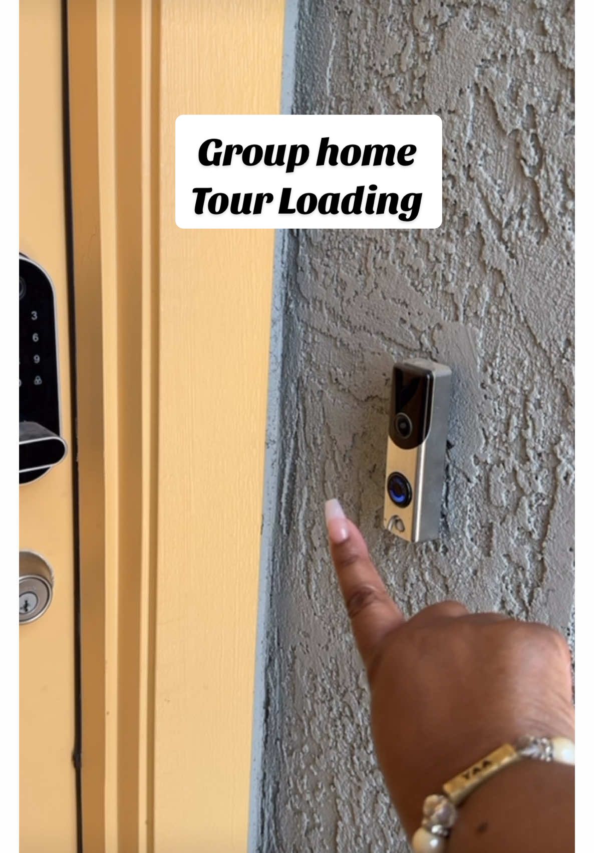 When your mentees set up their group home like pros and you’re just in the corner like a proud auntie at graduation. Carlos and Gladis (a whole mother-son duo!) aren’t just starting a biz—they’re building legacy. And guess who had the honor of mentoring them? That’s right… The Group Home Queen herself. DM “MENTORSHIP” if you’re ready to stop dreaming and start building. #grouphomequeen #grouphome 