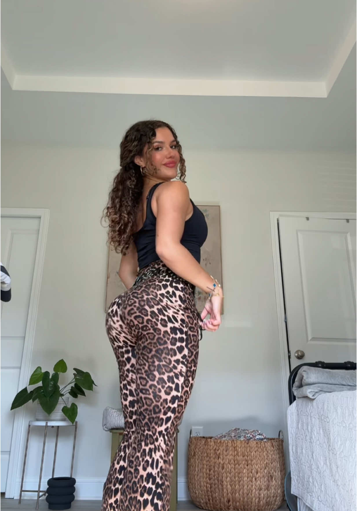 i love these pants omg 