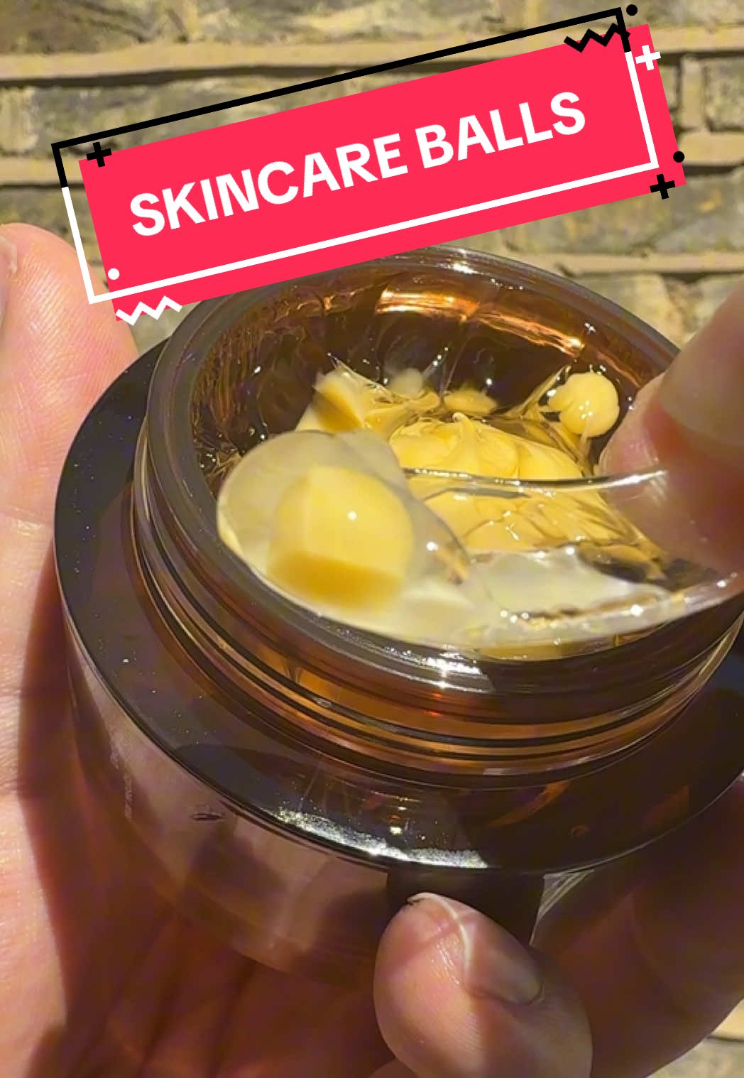 How to apply medicube deep vita C capsule cream #medicube #deepvita #vitaminc #skincare #medikube #skincare #skincaretips #skincareroutine 