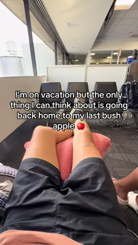 It’s just hard to be so far away from her 🥺  #foryoupage #bushapple 