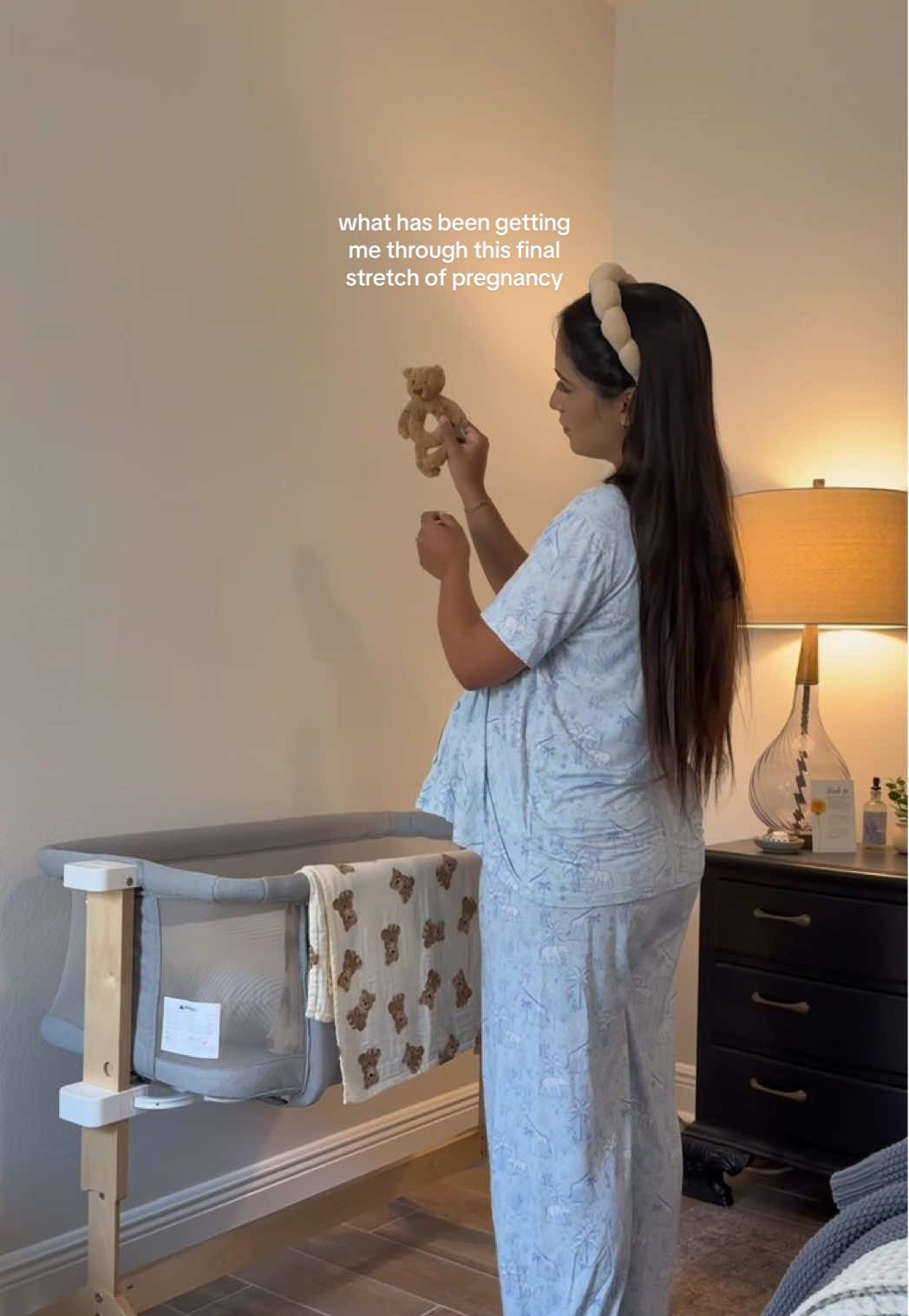 every day is 1 day closer to meeting our boy 🫶🏼🤰🏽🌈 #fyp #foryou #MomsofTikTok #momtok #firsttimemom #firsttimeparents #babyboy #boymom #pregnanttiktok #pregnancyjourney #pregnancytok #pregnancysymptoms #pregnancy #bumpdate #moodymonth #MentalHealth #hormones #pregnancy @Moody Month Cycle Tracker 