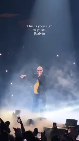 @J Balvin  🖤 #jbalvin #rayotour #feid #la #losangeles #fyp #fypシ #parati 