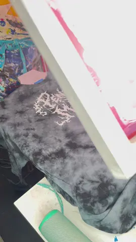 Bye bye this shirt☝️😃#screenprinting #artist #art #nintendo #manga #anime #adventuretime #printmaking #alttiktok #traditionalart #dayinmylife 