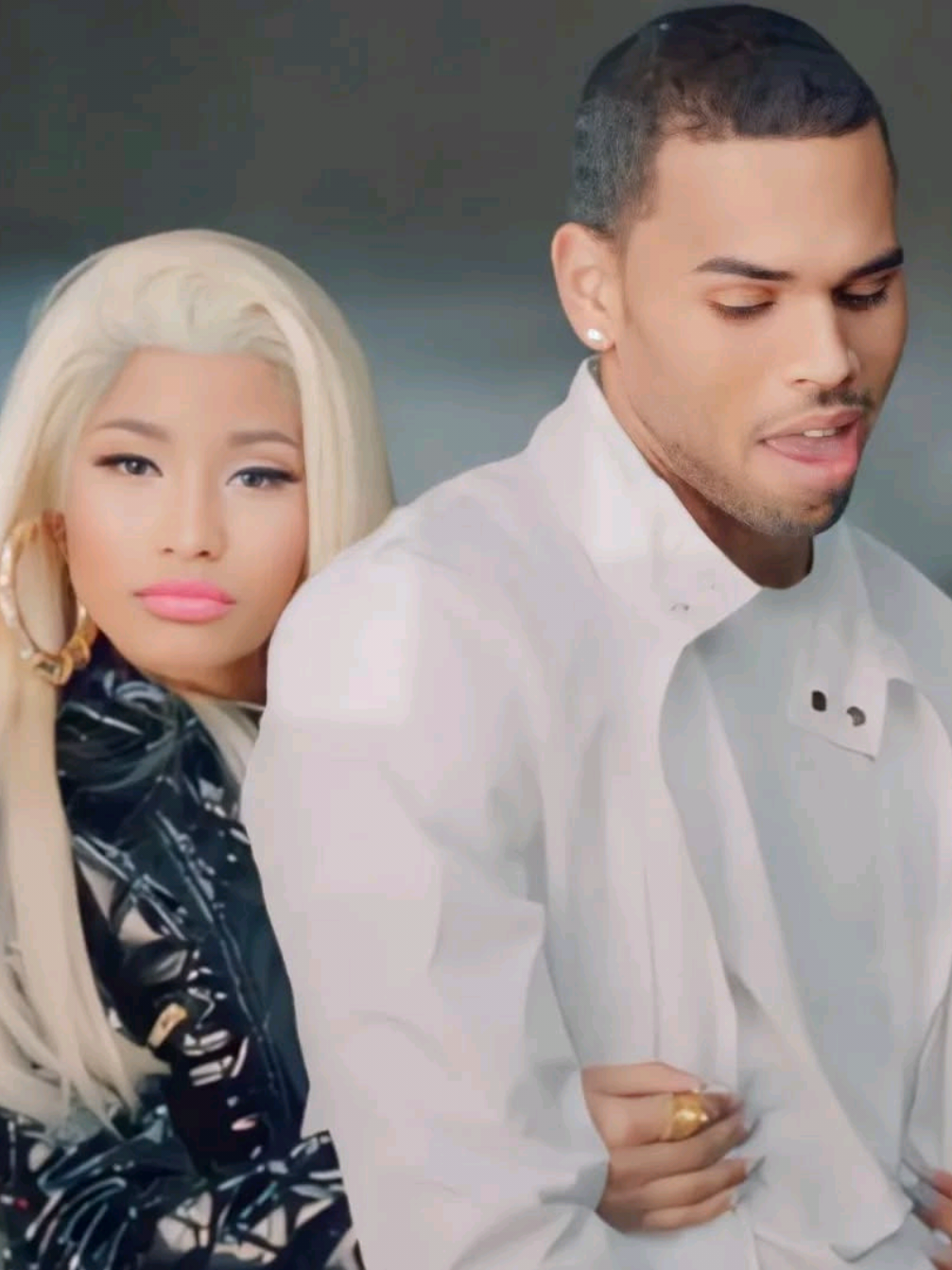 Nicki Minaj ft Chris Brown - Right By My Side . . #chrisbrown #nickiminaj #hiphopmusic #video 