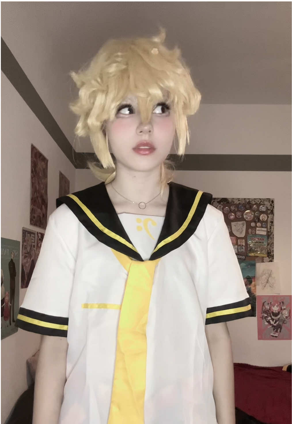 Them ‼️ yall anyway I’m so excited I have a big cosplay project in mind oh my god yall are not ready #vocaloid #vocaloidcosplay #pjsk #projectsekai #projectsekaicolorfulstage #miku #hatsunemiku #len #lenkagamine #kagaminelen 