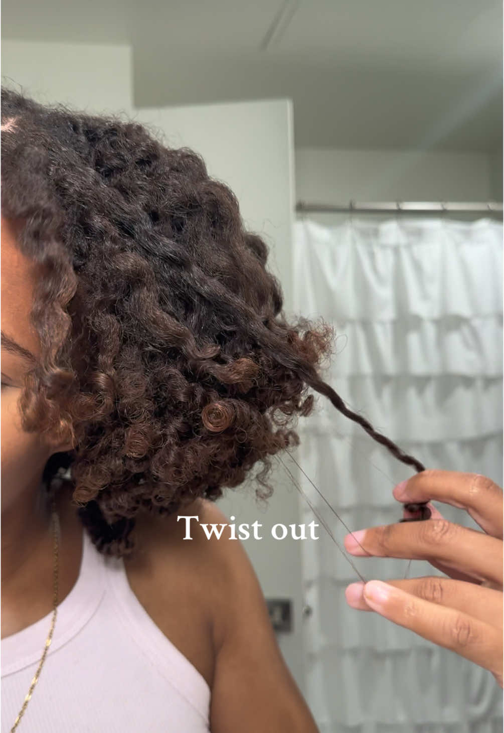 Hydrated, defined and frizz free! Using @NUELE Hydrating Detangler and Radiant Finishing Spray to style this twist out and bring my curls to life! #twistout #twistoutonnaturalhair #type4hair #twistouttutorial #nuelehair #cleanbeauty 