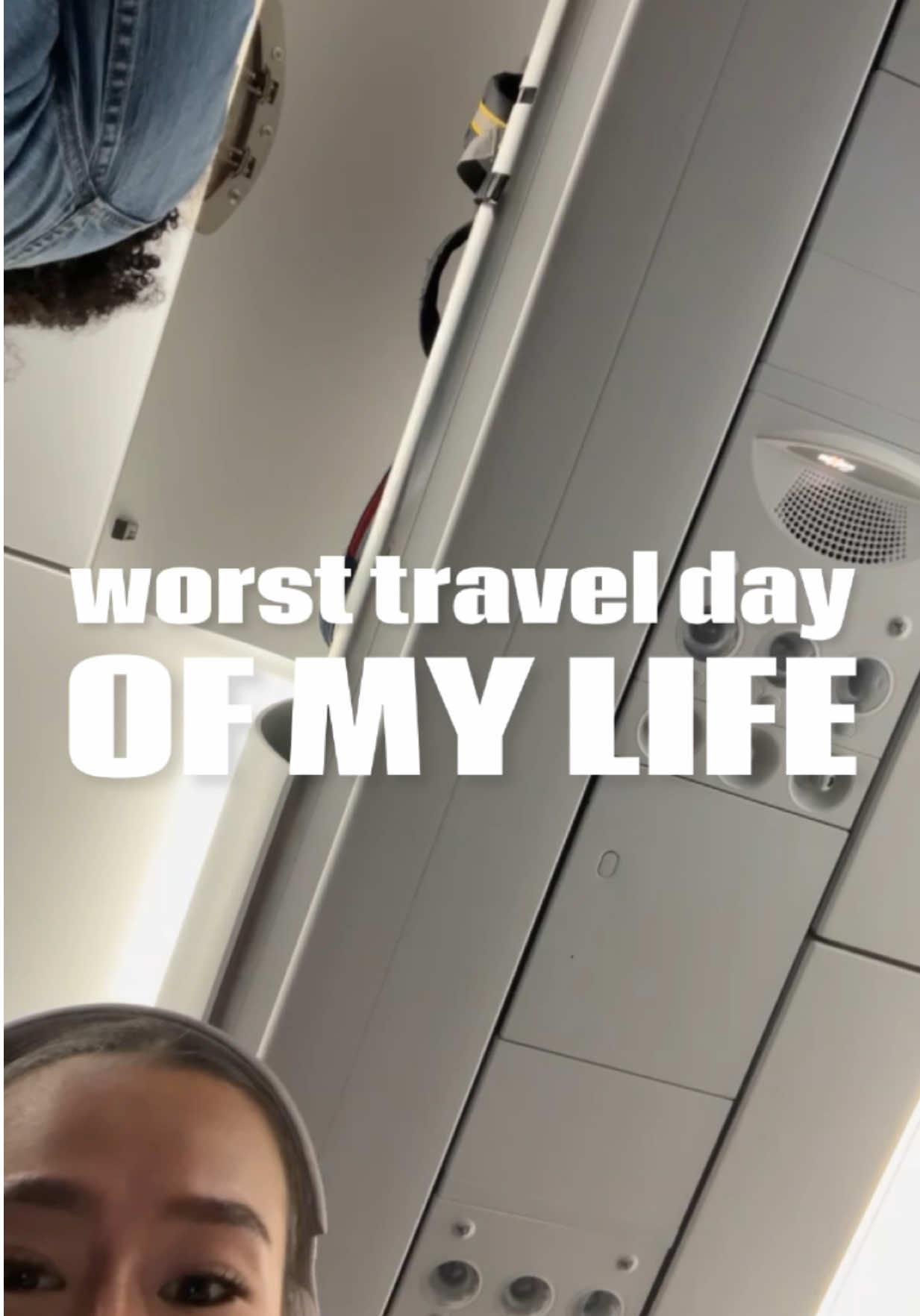 NO WAY THIS IS NORMAL LMAO??? But thx to the woman on the plane for saying what we were all thinking🤌🤌