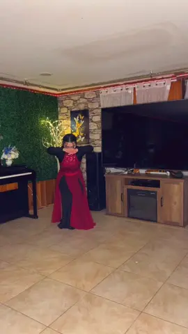 Mi corazón te siente ❤️ #fyp #creatorinsightsearch #christiantok #parati #danzacristiana #praisedance #powerful #spiritual #viral #explore #trending #jesus #jesuslovesyou #motivation #dance 