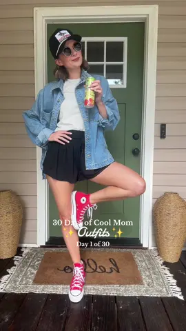 These shorts are my new go-to #summeroutfit #summerootd #springoutfit #springfashion #SummerFashion #30daysofoutfits #coolmom 