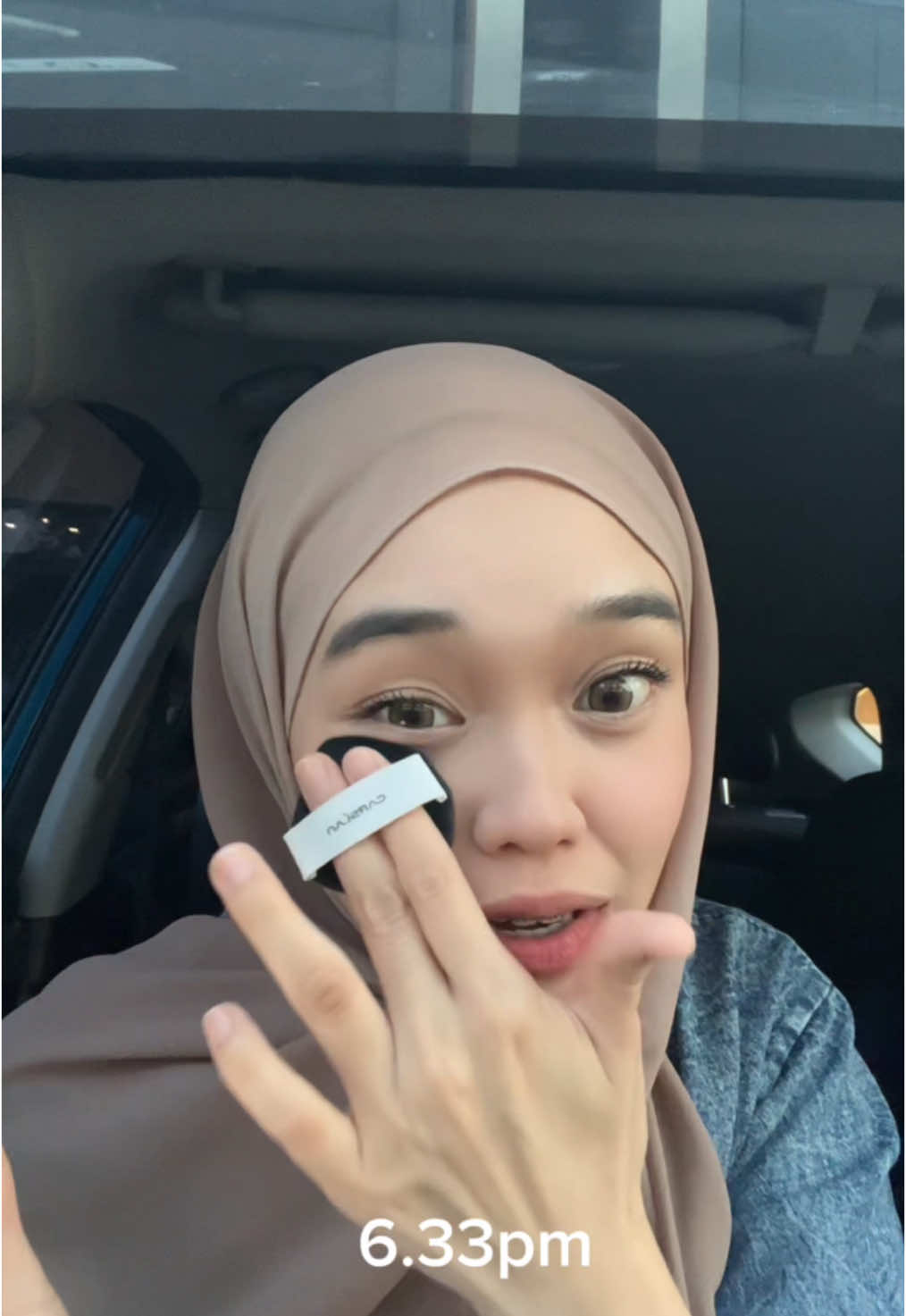 Sunscreen Powder Carslan Tyra experiment mmng tahan seharian . Rate 10/10 approve ! 🌟🌟🌟 @Carslanmy #CARSLAN #carslanmy #carslanpowder #sunscreenpowder #sunscreen #presspowder #waterproof #oilcontrol #makeup #basemakeup #makeuphacks #newarrivals #uvprotection 