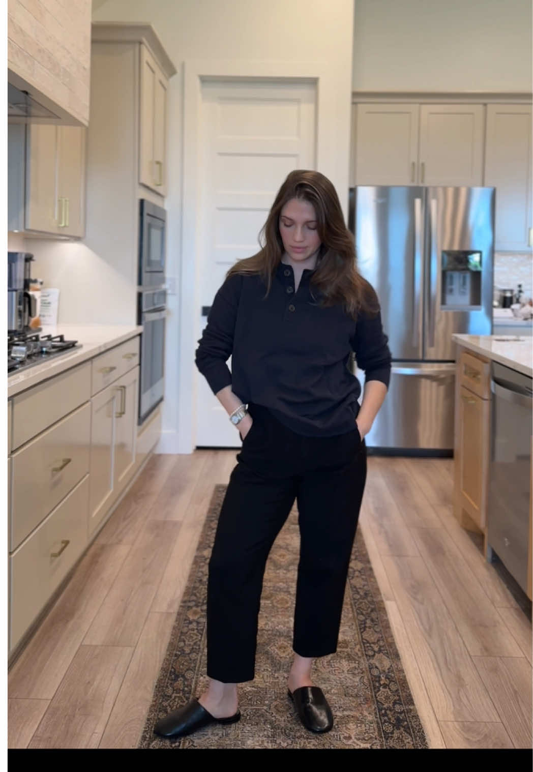 another day of hopefully being the cool chic aunt #whatiworetoday #whatiwore #springoutfit #petiteoutfit #springoutfitideas #petitestyle #effortlessstyle #chicauntstyle #coolauntstyle #classicstyle #wiwt 