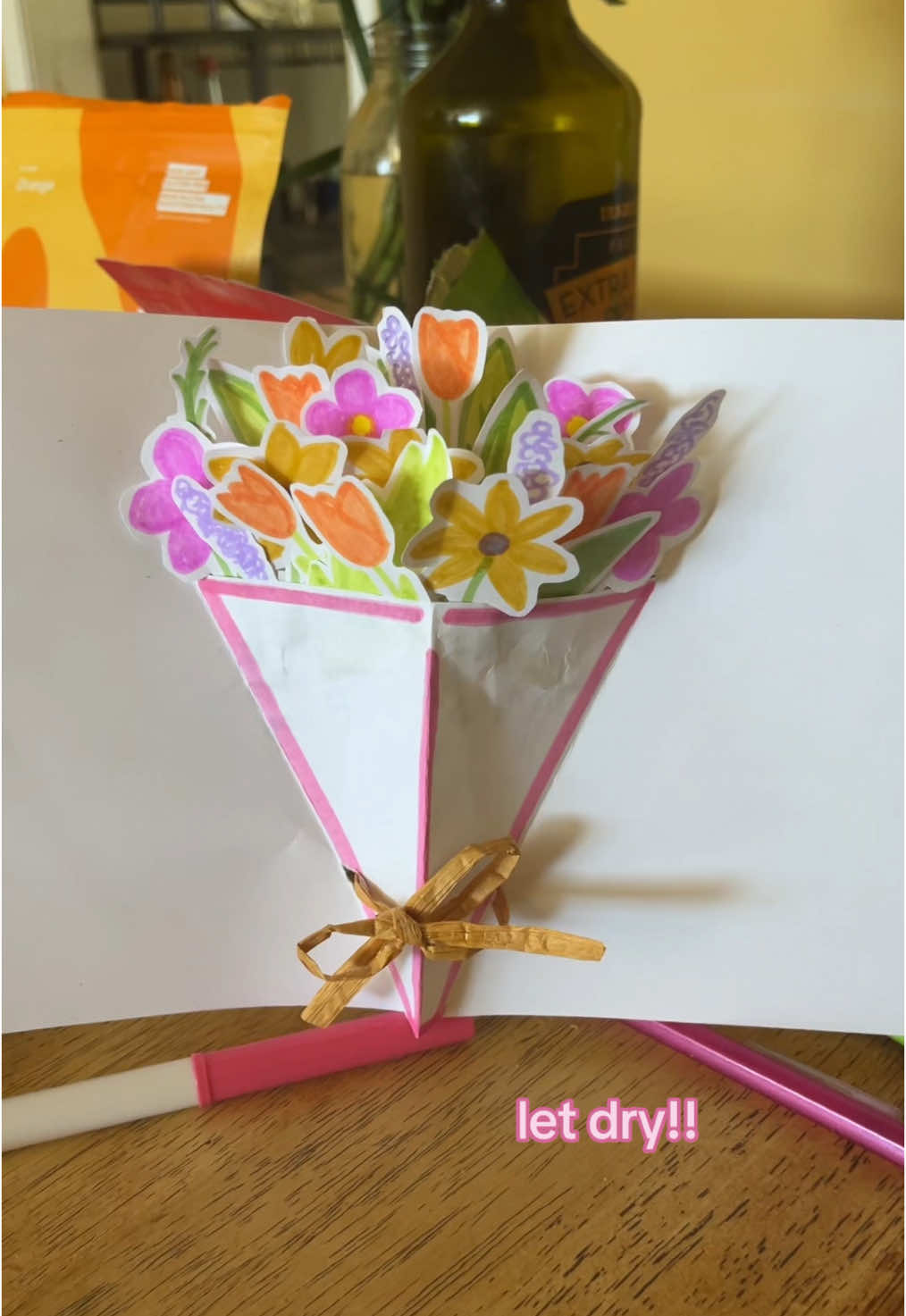 mother’s day card idea!! #mothersday #card #mothersdaycard #homemadecard #mothersdaycardideas #cutecard #flowers #paperflowers #3dcard #fyp 
