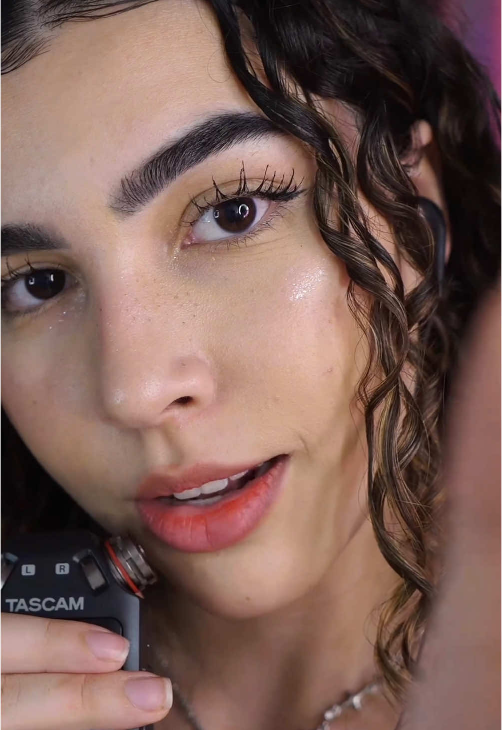 ASMR Sons de Boca no Tascam 👄 yt: mayzera ASMR #mouthsounds #asmr 